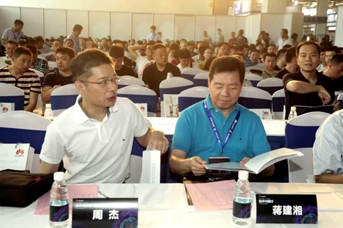 湖南銘騰智能科技有限公司,智能停車場(chǎng)管理系統(tǒng),智能化監(jiān)控系統(tǒng)服務(wù),智能防盜報(bào)警系統(tǒng)